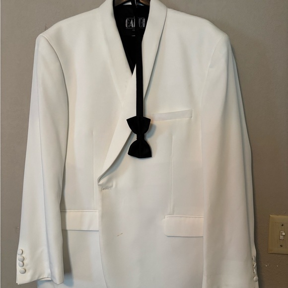 Classic Card INT. White Men's Tuxedo With Black Vest, Pants And Bow Tie Men's 2X - Picture 1 of 16